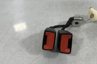 Attache ceinture arriere gauche VOLKSWAGEN POLO 5 Photo n°1