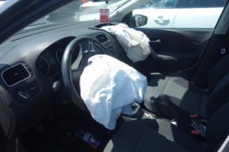 Attache ceinture arriere gauche VOLKSWAGEN POLO 5