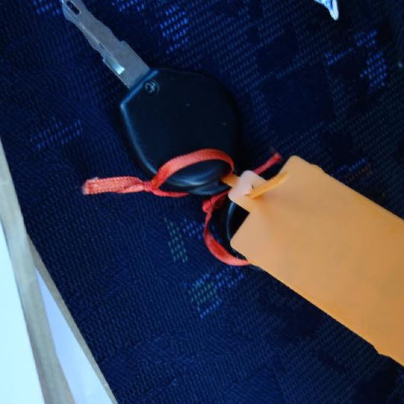 Ceinture arriere droit PEUGEOT 206 Photo n°9