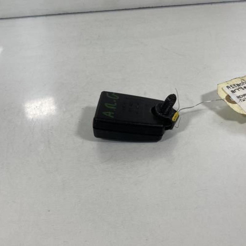 Attache ceinture arriere gauche RENAULT TWINGO 2 Photo n°2