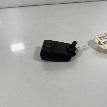 Attache ceinture arriere gauche RENAULT TWINGO 2