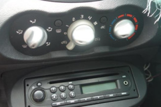 Attache ceinture arriere gauche RENAULT TWINGO 2