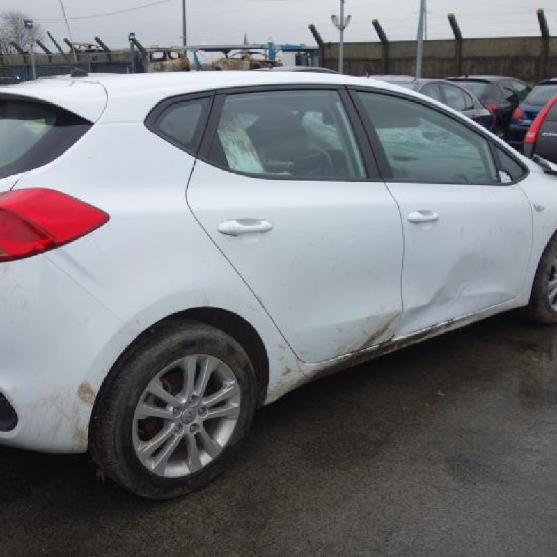 Serrure avant droit KIA CEE-D 2 Photo n°4