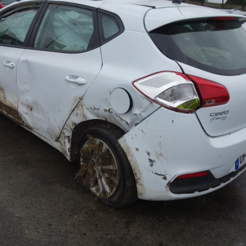 Serrure avant droit KIA CEE-D 2 Photo n°5