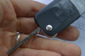 Pretensionneur de ceinture avant droit VOLKSWAGEN GOLF PLUS