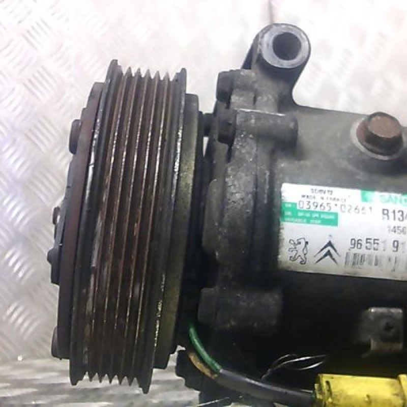Compresseur clim CITROEN C3 1 Photo n°2