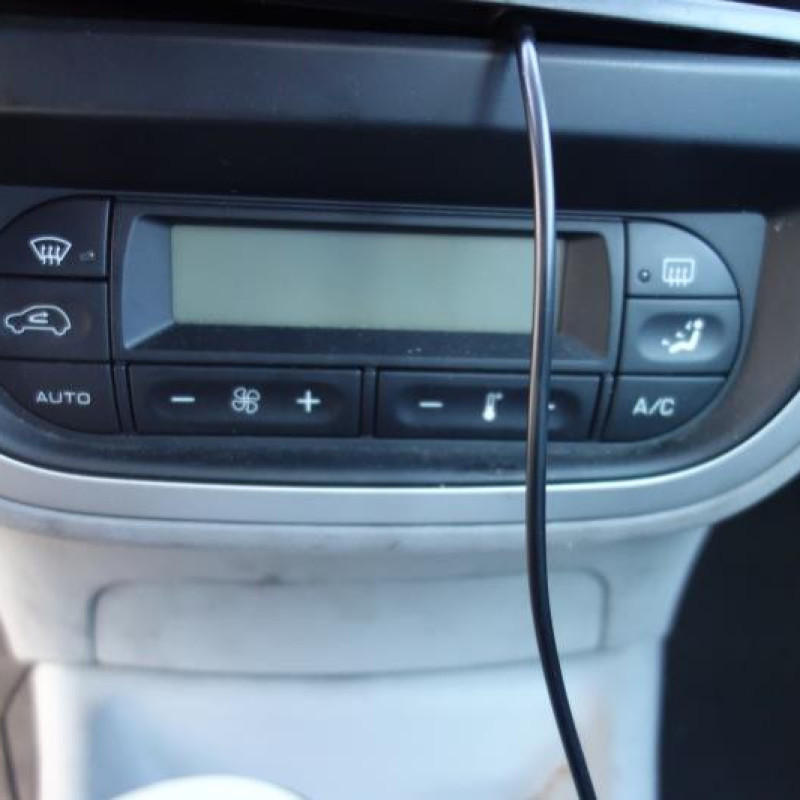 Compresseur clim CITROEN C3 1 Photo n°9