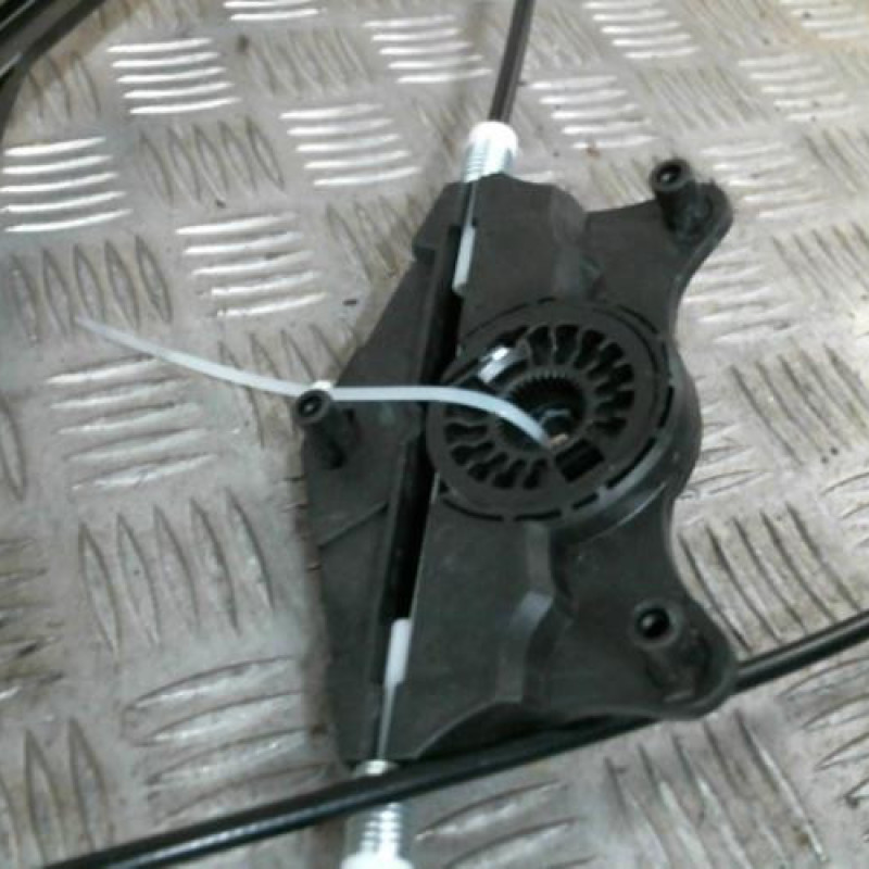 Leve vitre electrique avant droit VOLKSWAGEN TOURAN 1 Photo n°2
