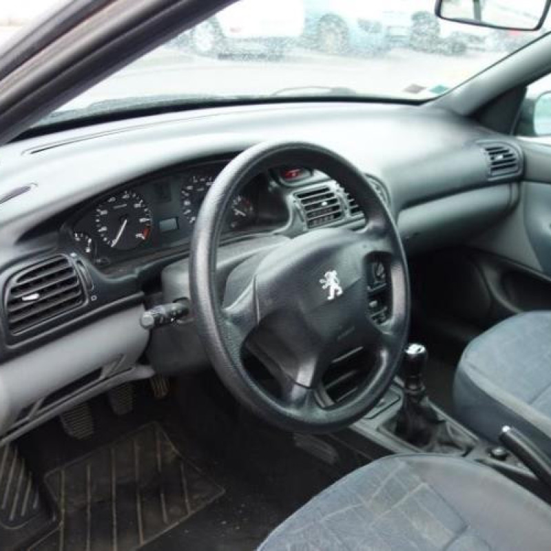 Ceinture arriere gauche PEUGEOT 406 Photo n°8