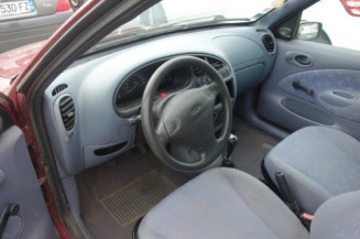 Pretensionneur de ceinture avant droit FORD FIESTA 4