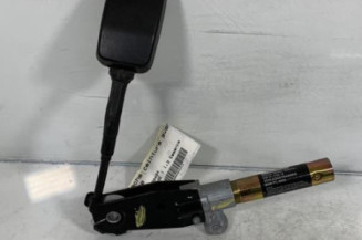 Pretensionneur de ceinture avant gauche FORD FIESTA 4