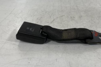 Attache ceinture arriere droit PEUGEOT 206