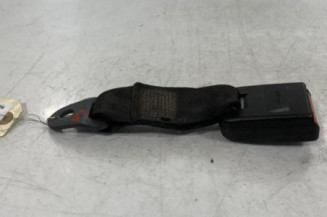 Attache ceinture arriere droit PEUGEOT 206