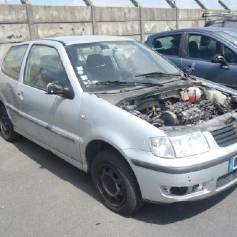 Ceinture arriere gauche VOLKSWAGEN POLO 3 Photo n°5
