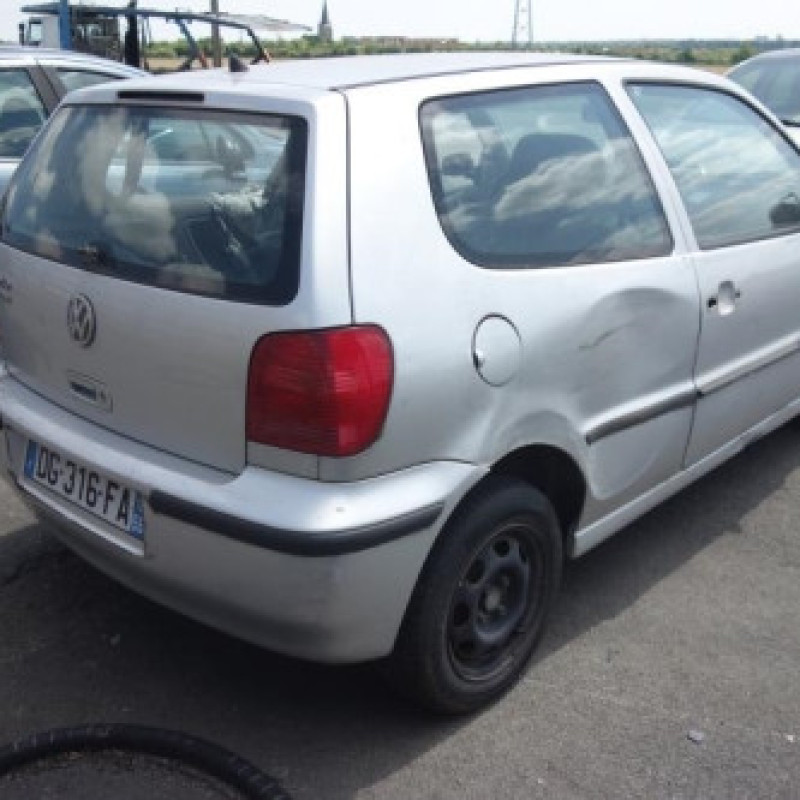 Ceinture arriere gauche VOLKSWAGEN POLO 3 Photo n°6