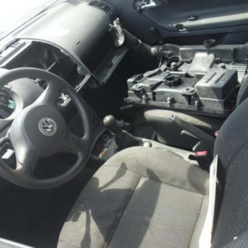 Ceinture arriere gauche VOLKSWAGEN POLO 3 Photo n°8