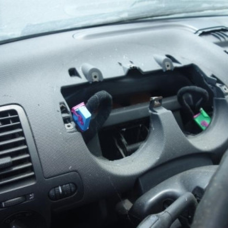 Ceinture arriere gauche VOLKSWAGEN POLO 3 Photo n°10