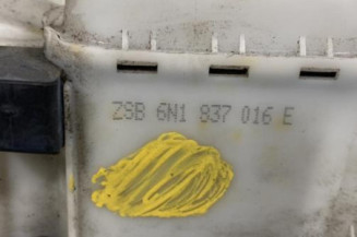Serrure avant droit VOLKSWAGEN POLO 3