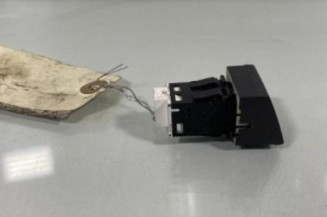 Bouton de warning PEUGEOT 508 1 SW