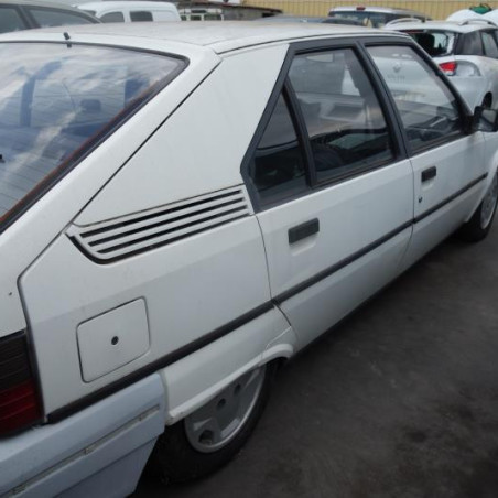 Vitre avant gauche CITROEN BX