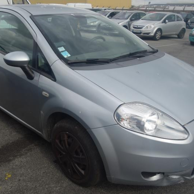 Pretensionneur de ceinture avant droit FIAT GRANDE PUNTO Photo n°5