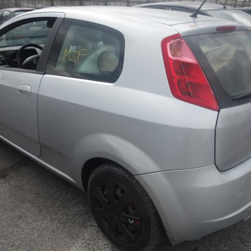 Pretensionneur de ceinture avant droit FIAT GRANDE PUNTO Photo n°7