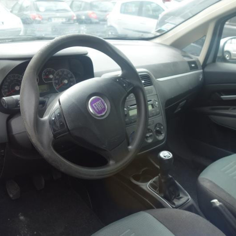 Pretensionneur de ceinture avant droit FIAT GRANDE PUNTO Photo n°8