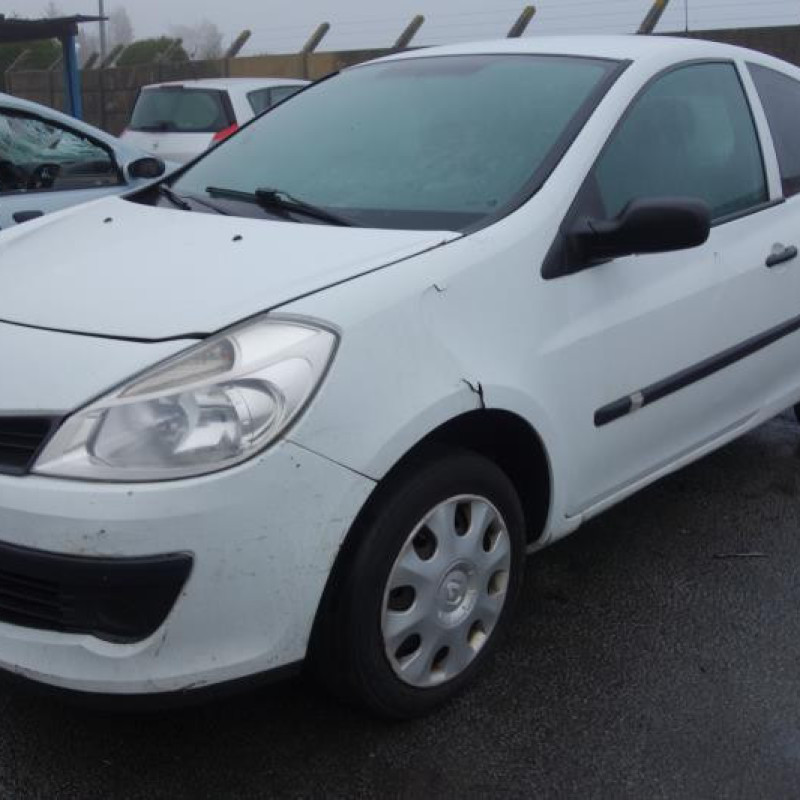 Leve vitre electrique avant gauche RENAULT CLIO 3 Photo n°3