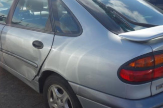 Cardan gauche (transmission) RENAULT LAGUNA 1