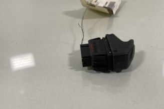 Interrupteur de leve vitre avant droit RENAULT SCENIC 1