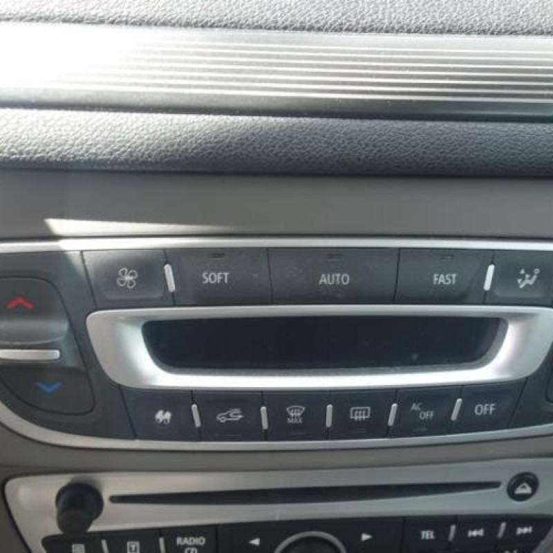 Ceinture arriere gauche RENAULT MEGANE 3 Photo n°10