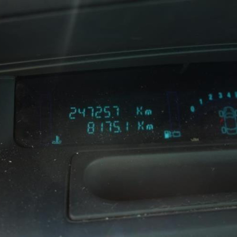 Trappe d'essence RENAULT GRAND SCENIC 2 Photo n°12