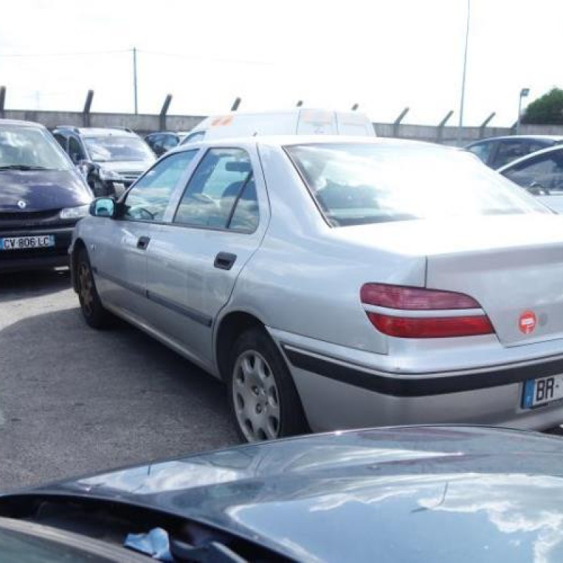 Pretensionneur de ceinture avant droit PEUGEOT 406 Photo n°13