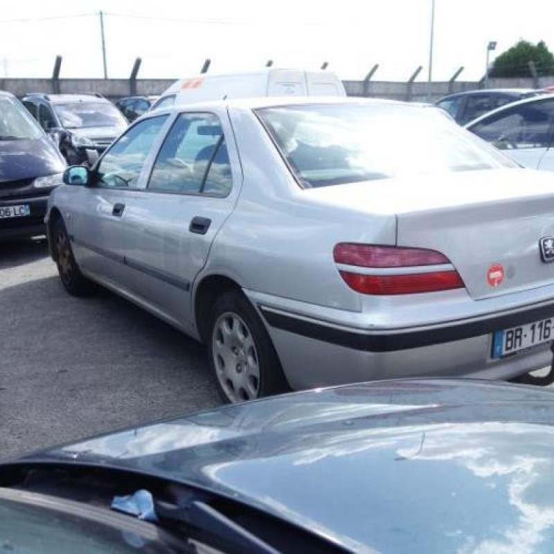 Pretensionneur de ceinture avant droit PEUGEOT 406 Photo n°15