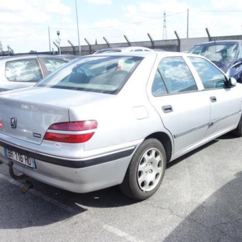 Etrier avant droit (freinage) PEUGEOT 406 Photo n°8