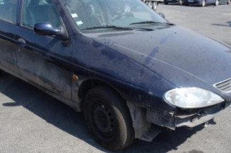 Malle/Hayon arriere RENAULT MEGANE 1