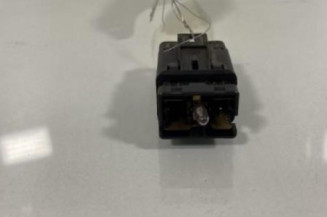 Bouton de warning RENAULT MEGANE 1 Photo n°1
