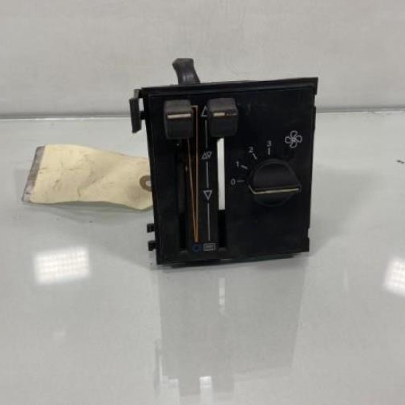 Commande chauffage RENAULT R9 Photo n°1