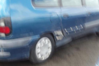 Pretensionneur de ceinture avant gauche RENAULT GRAND ESPACE 3