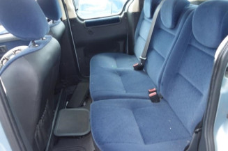 Attache ceinture arriere gauche PEUGEOT PARTNER 1