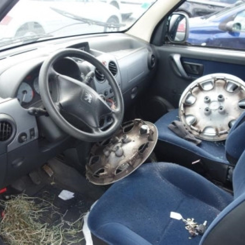 Ceinture arriere gauche PEUGEOT PARTNER 1 Photo n°8