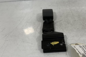 Attache ceinture arriere gauche VOLKSWAGEN FOX