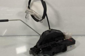 Serrure avant droit VOLKSWAGEN FOX Photo n°1