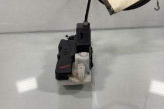 Serrure avant droit VOLKSWAGEN FOX