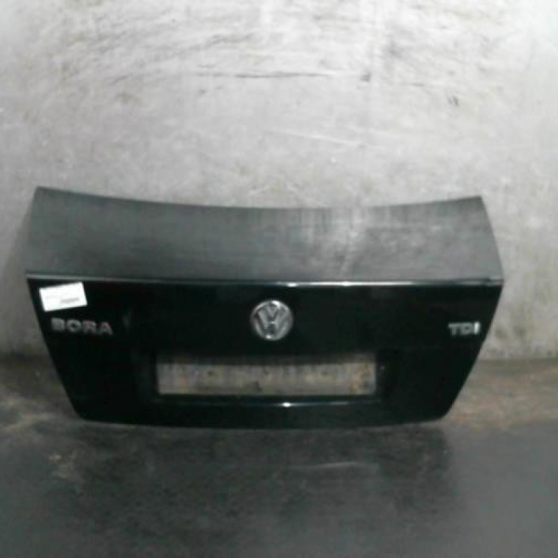 Malle/Hayon arriere VOLKSWAGEN BORA Photo n°1