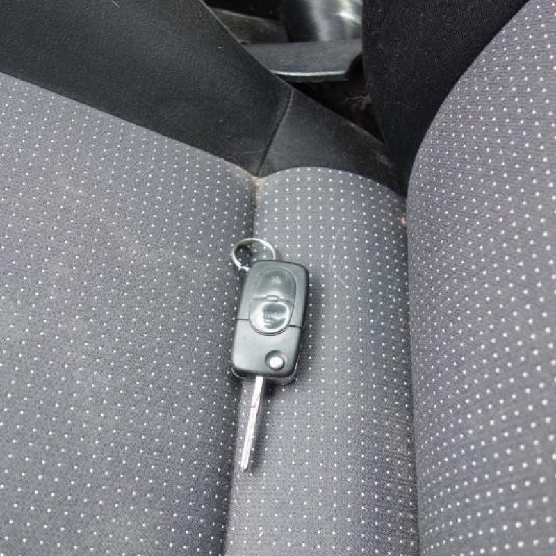 Ceinture arriere gauche VOLKSWAGEN BORA Photo n°11