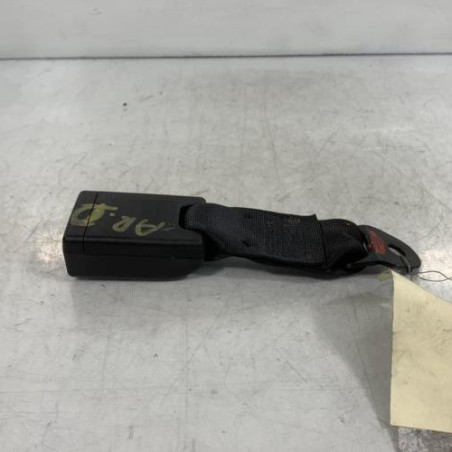Attache ceinture arriere droit NISSAN QASHQAI 1