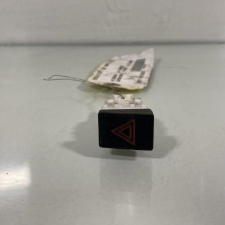 Bouton de warning NISSAN QASHQAI 1 Photo n°1