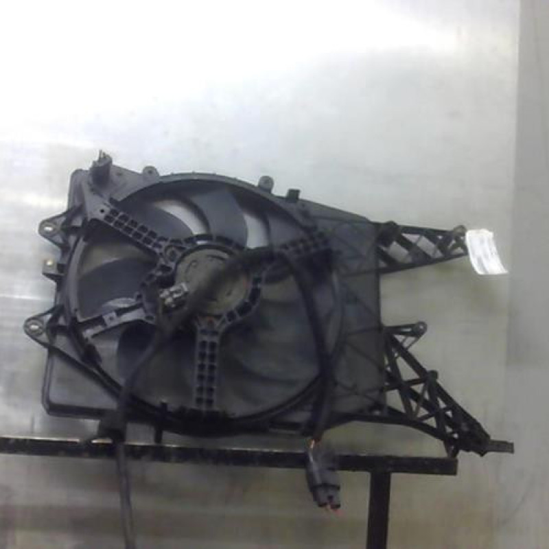 Moto ventilateur radiateur OPEL CORSA D Photo n°1