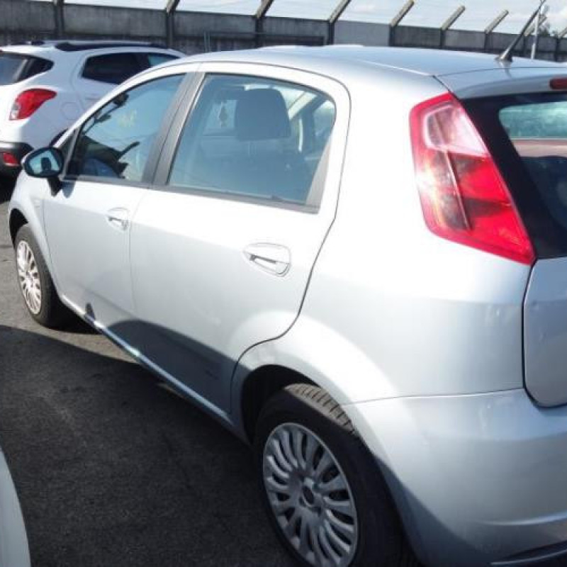 Pretensionneur de ceinture avant droit FIAT GRANDE PUNTO Photo n°7